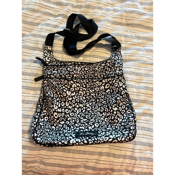Vera Bradley Black & White Cheetah Print Pocketbook - Picture 1 of 11